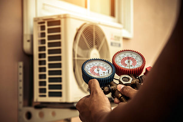 Professional Hvac Maintenance technician working in Tuckahoe, VA